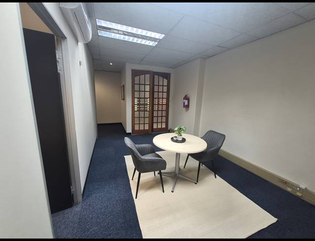 135M² OFFICE TO LET IN BRUMA